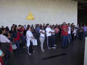 Greve da Saúde em Minas é suspensa com recuo do governo e começa rodada de negociações